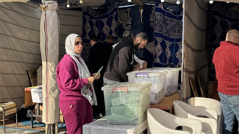 إقبال كثيف في الساعات