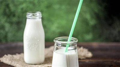 هل يجب شرب الحليب يوميا ؟ اكتشفي القيمة الغذائية والفوائد