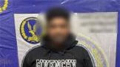 ضبط سائق ميكروباص تهجم على راكب بمفك حديدي بالقاهرة
