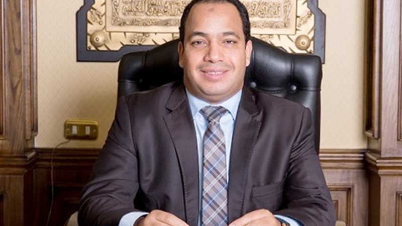 الدكتور عبد المنعم