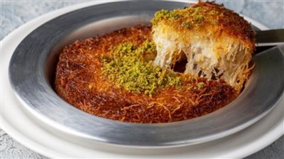 تعلمي طريقة كنافة الجبنة المنوعة بخطوات سهلة وسريعة 	