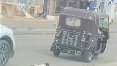 الأمن يفحص فيديو سقوط طفل من توك توك بالقرب من كوبري سمنود بالغربية