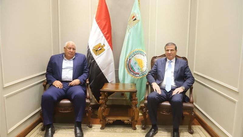 وزير الزراعة ومحافظ