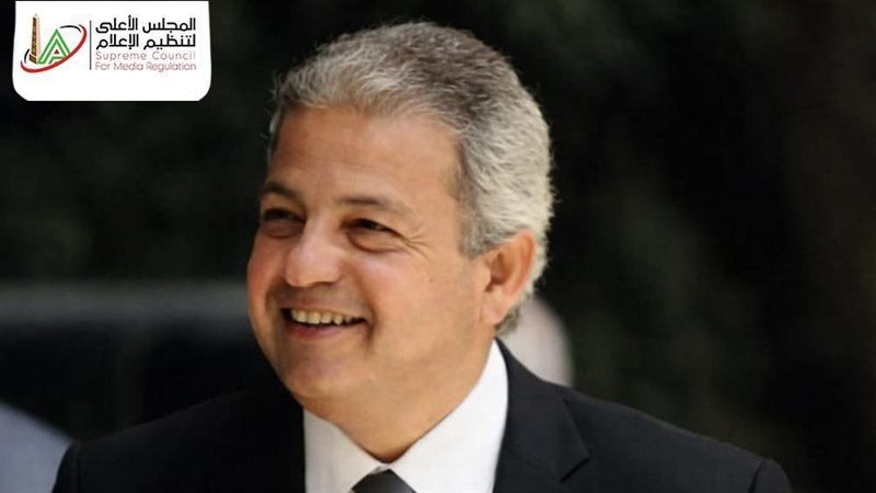 خالد عبدالعزيز
