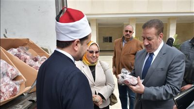 محافظة بورسعيد تتسلم 2000 كيلو لحوم من الأوقاف لتوزيعهاعلى الأولى بالرعاية 