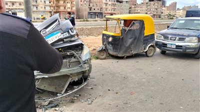  بالأسماء.. إصابة 7 أشخاص إثر حادث تصادم بين سيارة وتوك توك بالبحيرة
