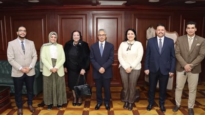 تهنئة ودعوة ..تعرف على أبرز تفاصيل لقاء محافظ بني سويف ووفد اتحاد بشبابها 