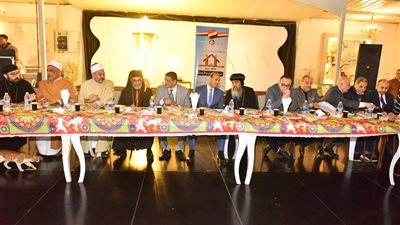 محافظ أسيوط يشارك الأطفال إفطار رمضان الجماعي ويعزز قيم التضامن الاجتماعي