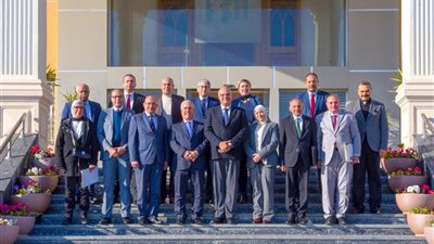 محافظ الإسكندرية يلتقي رئيس الهيئة الوطنية للصحافة 