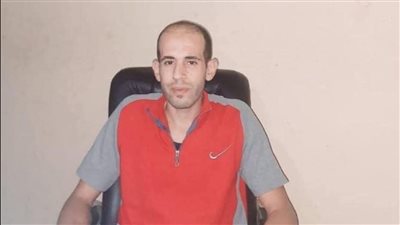 مصرع شاب دهسه قطار أثناء عبور شريط السكك الحديدية بالعياط 