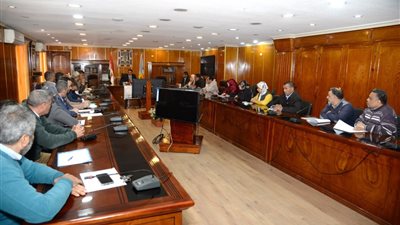 محافظ أسيوط: متابعة دورية ومراجعة شاملة للأراضي المستردة لمنع عودة التعديات 
