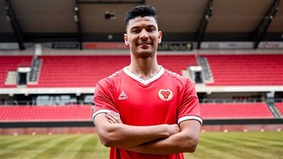 والد أشرف داري : الأهلي لم يتواصل معنا.. واللاعب مستمر مع كالمار