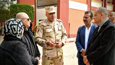  التعليم ببورسعيد والمستشارالعسكري يتابعان سير امتحان العملي للتربية العسكرية