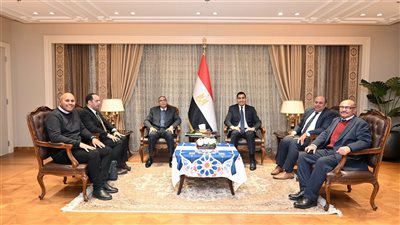وزير الشباب والرياضة يبحث مستجدات تنفيذ ستاد النادي المصري الجديد