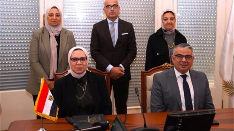 جانب من مراسم التوقيع