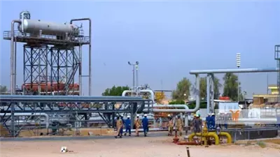 واشنطن تفك قيود النفط الإيراني مؤقتًا.. خطوة مفاجئة لاحتواء الأسعار