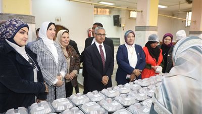 محافظ بني سويف يشهد مبادرة 