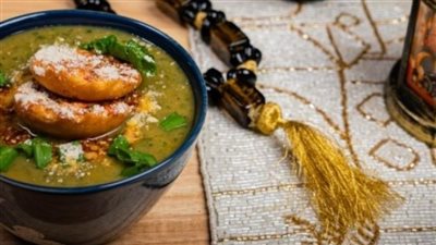 شوربة البطاطس والسبانخ بالدجاج.. وصفة رمضانية لذيذة وسهلة التحضير