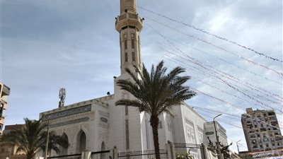 مسجد الغريب بالسويس.. سيرة بطل وملتقى روحي يجسد ذاكرة المدينة الباسلة 