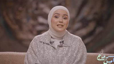 يمنى عاطف: المراهقة ليست شماعة للأخطاء.. وهناك مراهقين يحققون ذاتهم بسن مبكر