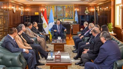 محافظ الإسكندرية يستقبل أعضاء مجلس إدارة جمعية رجال الأعمال 