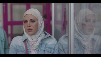 «الشعر الأسود ليس أجمل من البني».. ريهام حجاج تحث على تقدير الفن بمختلف أنواعه
