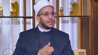 الدكتور هشام ربيع: العاقل لا يضع صحة بدنه تحت تصرف غير المختصين