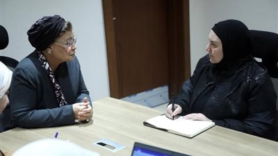 نائب وزير الصحة تبحث مع مساعد وزير الأوقاف تعزيز التعاون لدمج الرسائل السكانية
