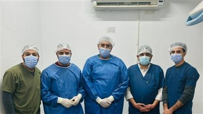 أطباء المنوفية ينهون معاناة سيدة من السمنة والفتق بالمنظار وزنها 130 كيلوجرام