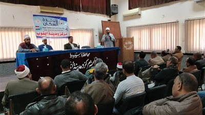 محافظ أسيوط: 135 نشاطًا توعويًا يستفيد منها أكثر من 6 آلاف مواطن خلال شهر 