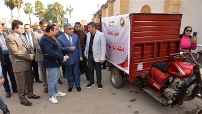 محافظ الدقهلية يتفقد منظومة التروسيكلات الجديدة لتوزيع الخبز