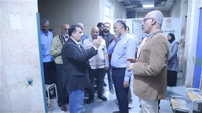 رئيس جامعة قنا يتفقد أعمال تطوير وحدة الغسيل الكلوي بمستشفى الحرم الجامعي