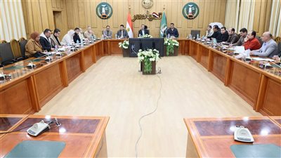محافظ المنوفية يعقد لقاء مسائ موسعا برؤساء قويسنا ومنوف والباجور 