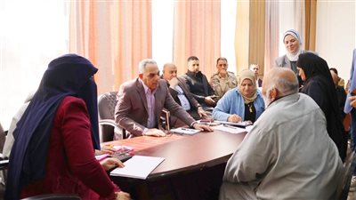 محافظ الإسماعيلية يستقبل المواطنين في لقاء خدمة المواطنين بديوان عام المحافظة 