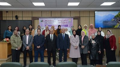  «عندما تزدهر المرأة يزدهر الوطن».. ندوة بتجارة أسيوط عن صحة المرأة وتمكينها