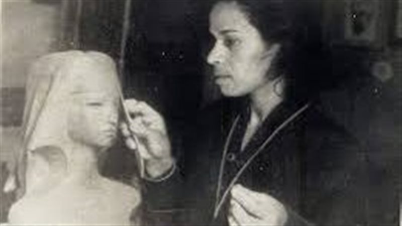 النحاتة فاطمة مدكور