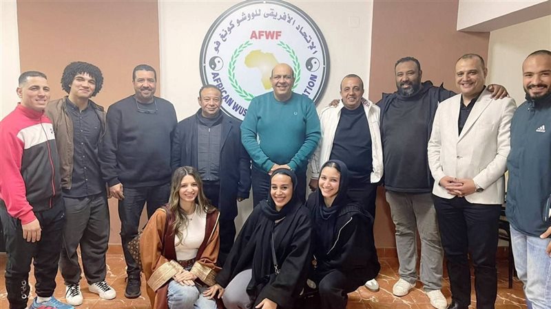 الكونغ فو يكرم لاعبيه