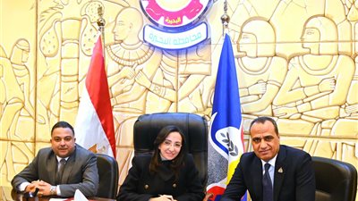 محافظة البحيرة تعقد اجتماعا مع أعضاء مجلسي النواب والشيوخ
