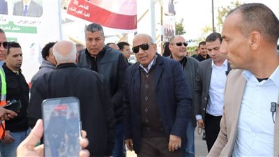 وزير الكهرباء يدلي بصوته في انتخابات نقابة المهندسين