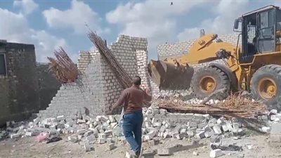 إزالة مباني مخالفة على مساحه 500 متر ضمن الموجة 28 بكفر الدوار