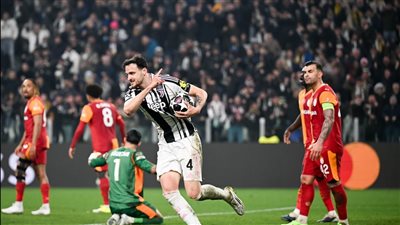 يوفنتوس يشعل الصراع بفوز كاسح 4-0 في الدوري الإيطالي