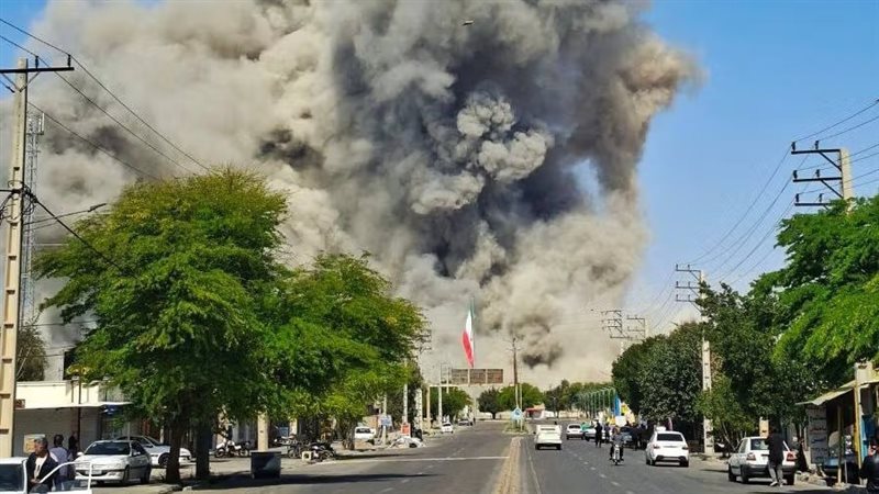 قصف إيران 