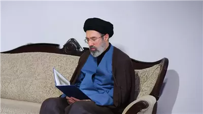 بعد مزاعم تعرضه للإصابة.. نجل الرئيس الإيراني: مجتبى خامنئي 