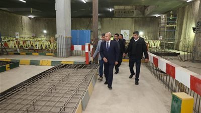 وزير النقل يتفقد محطة الملك الصالح بالخط الرابع للمترو لمتابعة تقدم التنفيذ