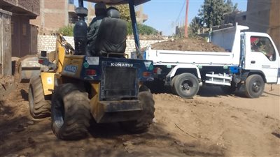 حملات نظافة مكثفة وإزالة شدة خشبية مخالفة بمركز ومدينة الطود