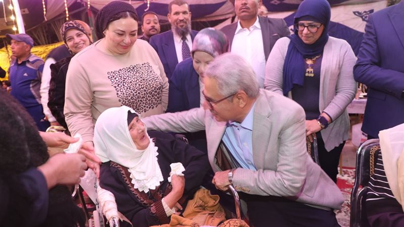 محافظ بنى سويف خلال