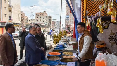 محافظ الشرقية يتفقد معرض اهلا رمضان بمنيا القمح ويوجه بضخ سلع اضافية 