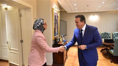 وزير الصحة يستقبل محافظ الوادي الجديد لمتابعة المشروعات الصحية الجارية