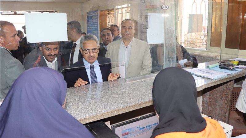 محافظ بنى سويف خلال
