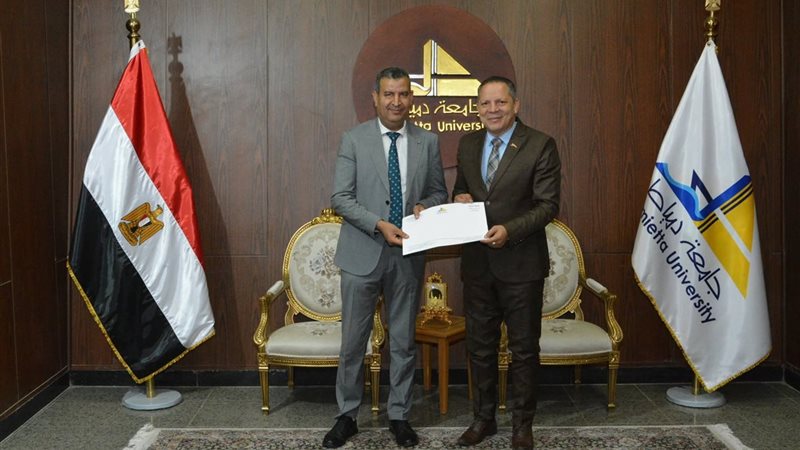تكليف الدكتور رشدي